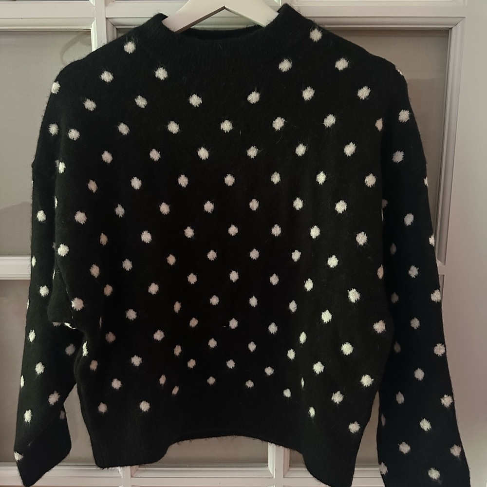 H&M Black and White Crew Neck Sweater with Polka Dots